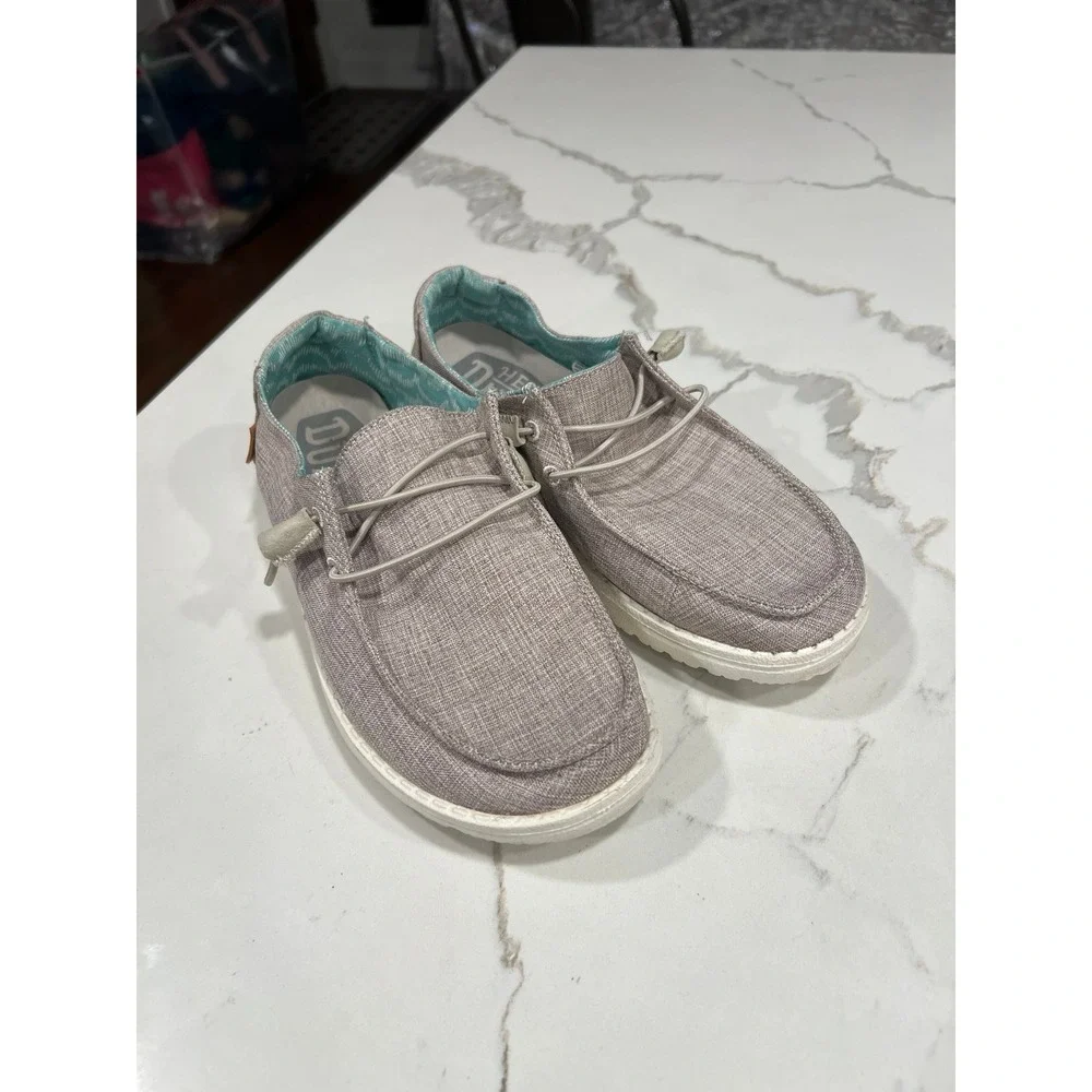 Hey dude‎ khaki/linen Wendy womens size 7